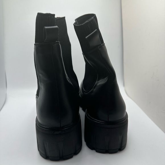 CUSHIONAIRE Women's slip on chelsea boot +Memory Foam 11 BLACK - Picture 4 of 7